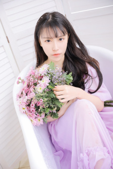 《年轻女教师4》免费观看